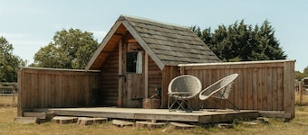Glamping at the Retreat Wiltshire is rural bliss