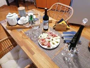 Dining - Immaculate 1-Bed Apartment in Split (Split)