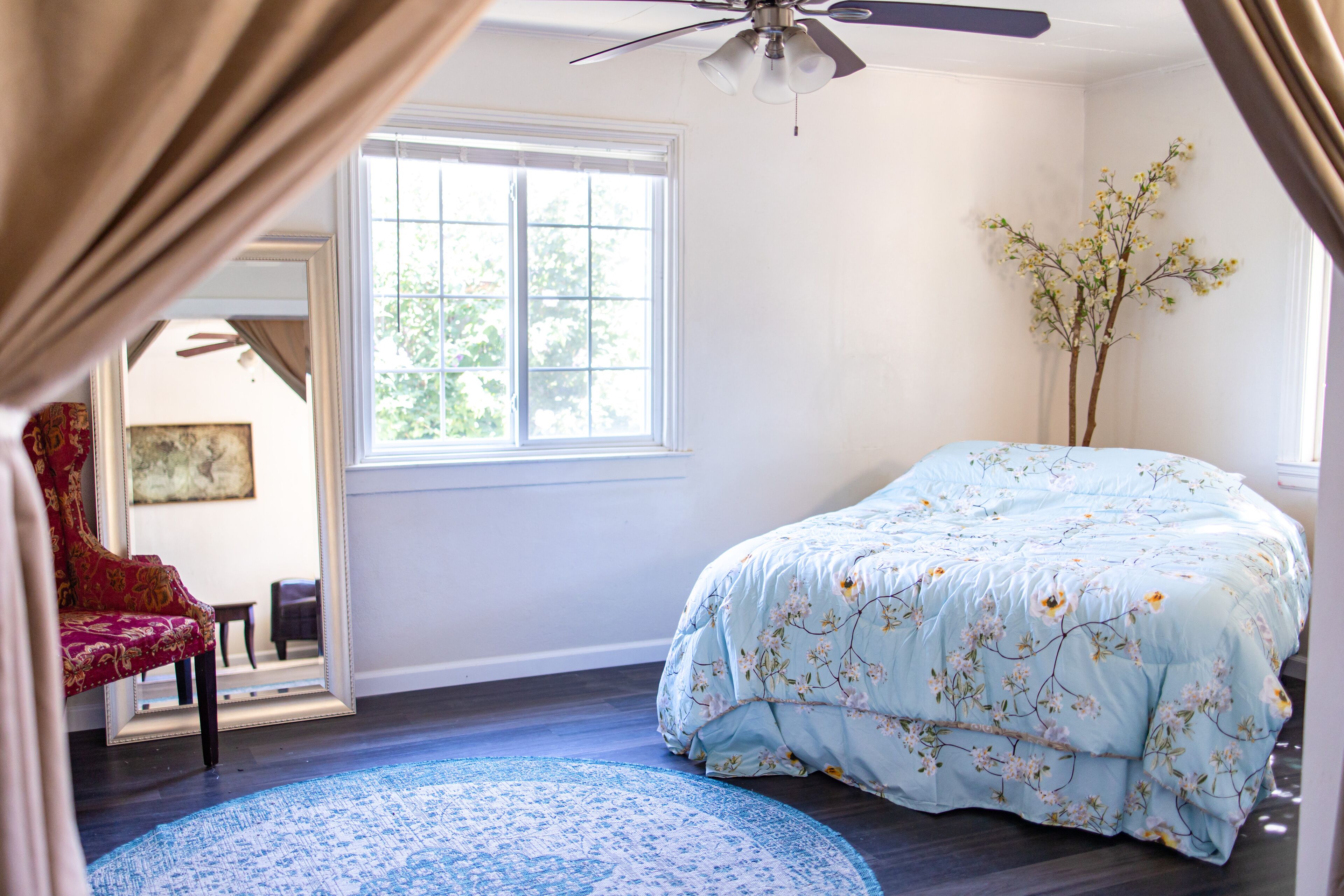 Eclectic Home in West Sacramento near Old Town