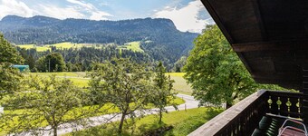 Apartment 'Weissbacher' with Mountain View, Shared Garden and Wi-Fi