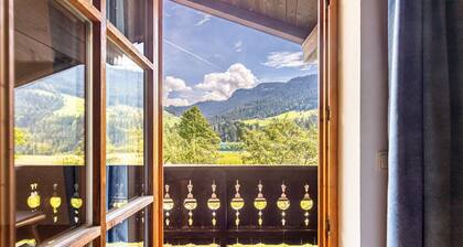 Ferienwohnung 'Jägermeister' mit Bergblick, Gemeinschaftsgarten und Wi-Fi