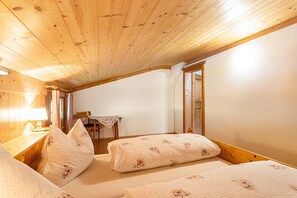 1 chambre, Wi-Fi gratuit, draps fournis