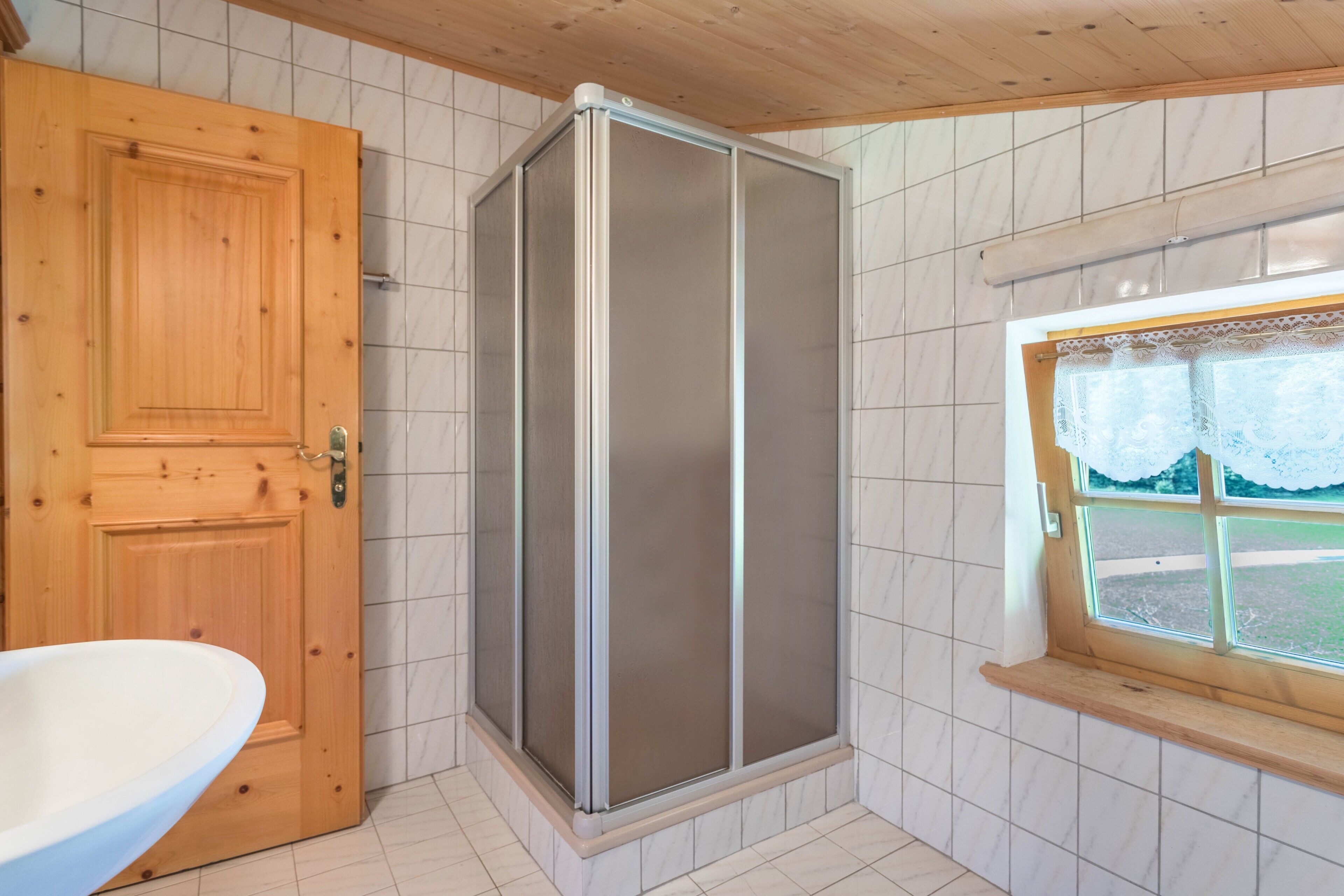 Douche, serviettes fournies