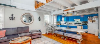 Dog-friendly home with beautiful deck & AC - close to 3 towns & great beaches