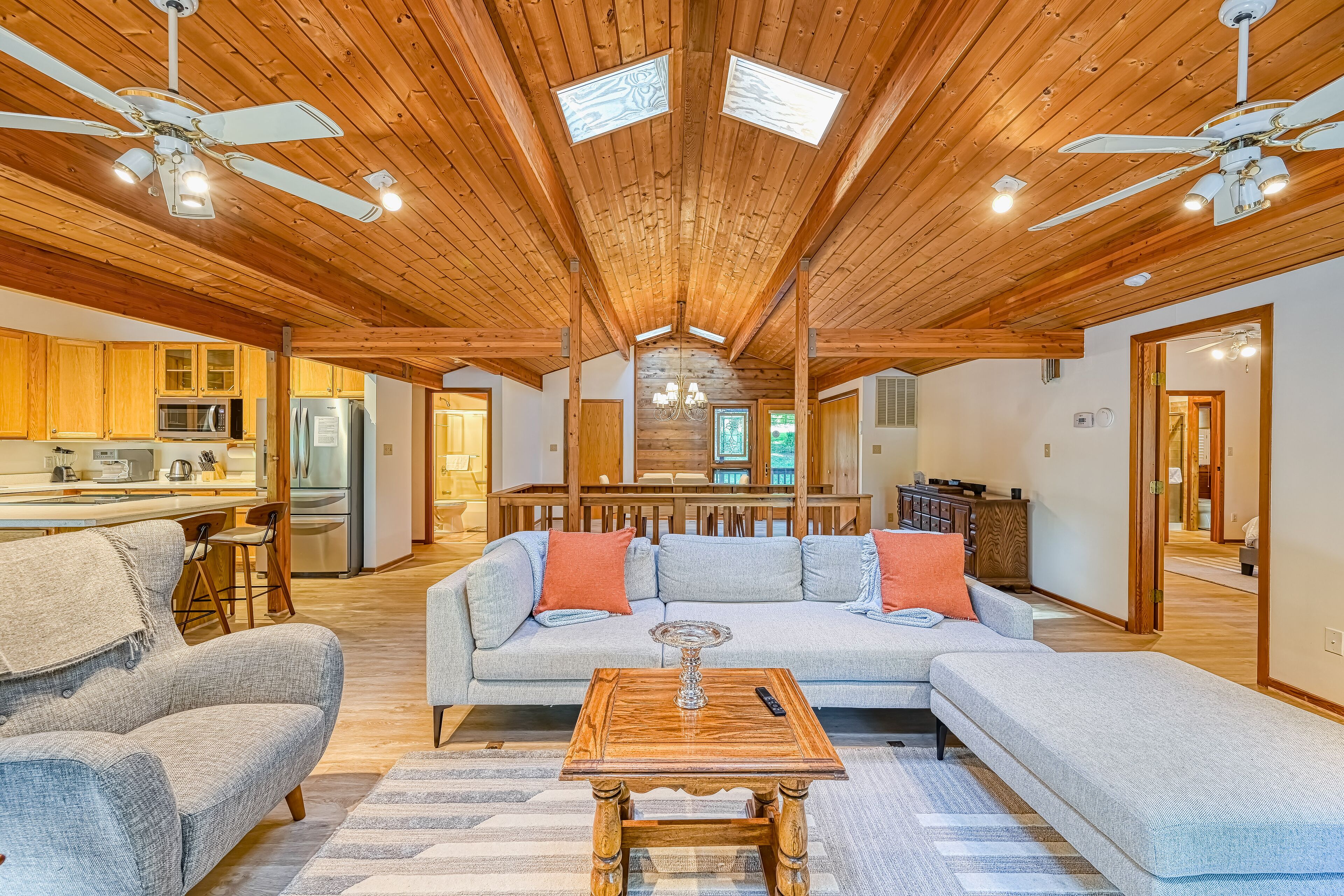 Expansive lakefront retreat with private dock, fast WiFi, gas grill & central AC