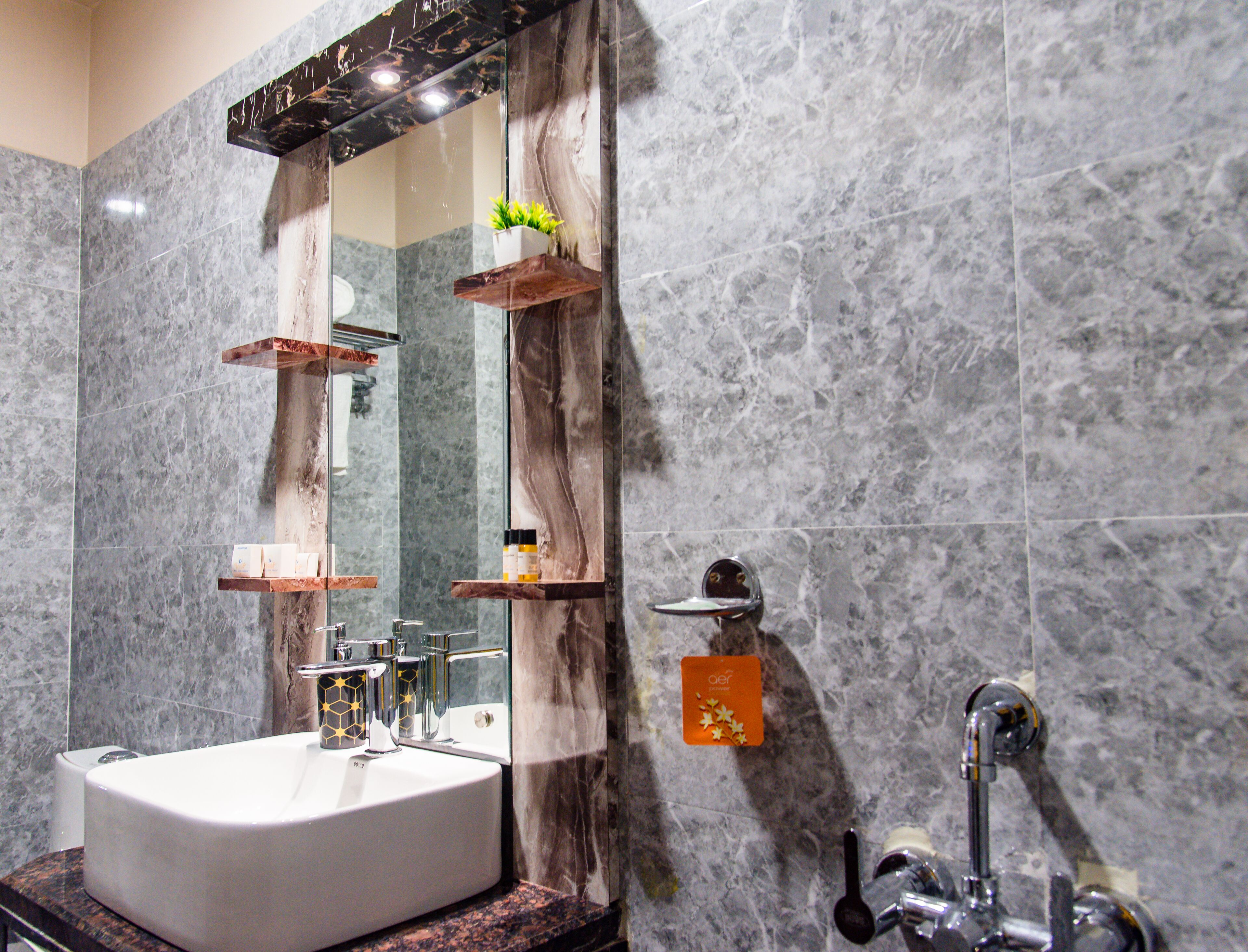 Hotel Divine Paradise 