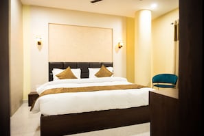 Deluxe Double Room | Premium bedding, iron/ironing board, free WiFi, bed sheets - Hotel Divine Paradise - Dibrugarh (Dibrugarh)