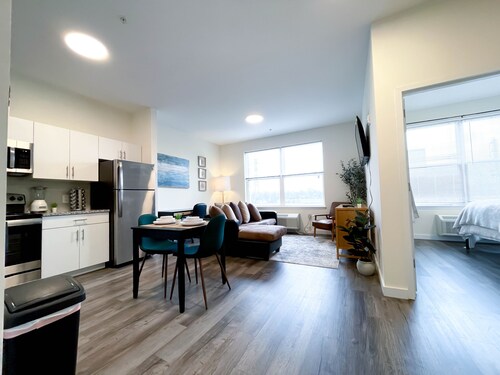 The Oasis on Main| 1 BR/1BA★Pet-Friendly