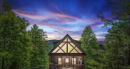 Winter Special~25% Off~4 Bedroom~Pets~Views~3Decks~Hot Tub~10min to Park Way