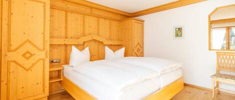 2 bedrooms, Internet, bed sheets