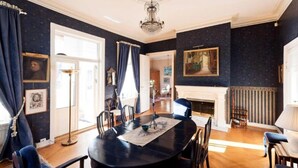 Double Room, Balcony | Living area - Villa Internationals (Oslo)