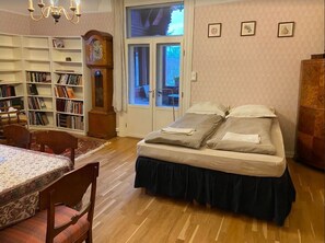 Double Room, Balcony | 1 bedroom, blackout drapes, free WiFi, bed sheets