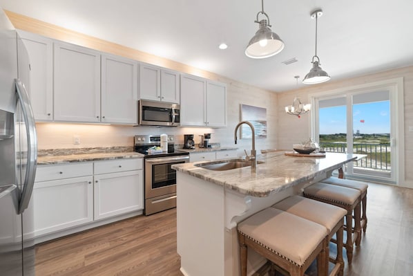 Fridge, microwave, oven, stovetop - Jet East ~ Pet-Friendly, Outdoor Pool, Beach Access + $400 in FREE Activities Daily ~ Zoo/Parasail + (Gulf Shores)