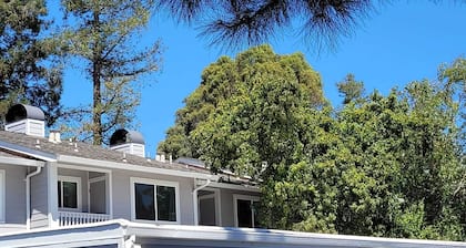 Prime location - Family sized house with dual balcony