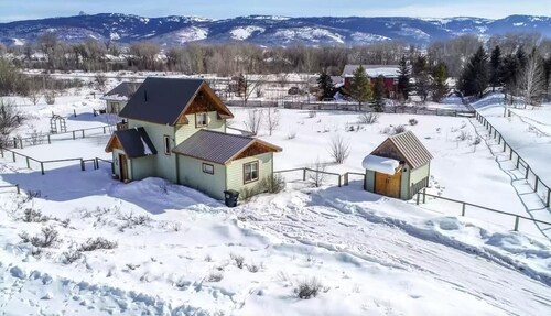 Mountain Family Cottage Near Ski Hill Road, Grand Targhee