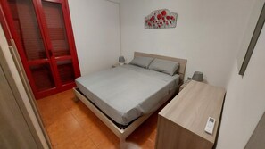 3 habitaciones, tabla de planchar con plancha y wifi gratis 