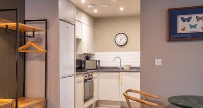 Studio - Sleeps 2 Guests