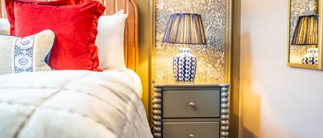 1 多间卧室、熨斗/熨衣板、上网接入