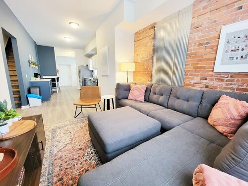 Stay Lincoln Park 4 | Craft District Condo