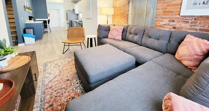 Stay Lincoln Park 4 | Craft District Condo