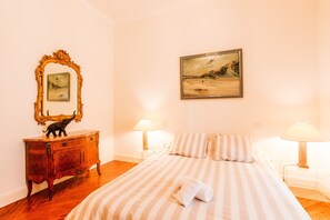 2 bedrooms, iron/ironing board, free WiFi, bed sheets - PALAIS ALBERT 1ER AP4292 By Riviera Holiday Homes (Niza)