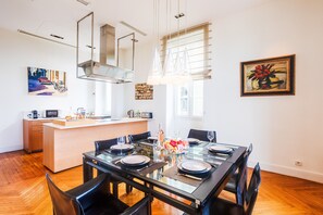 Dining - PALAIS ALBERT 1ER AP4292 By Riviera Holiday Homes (Niza)