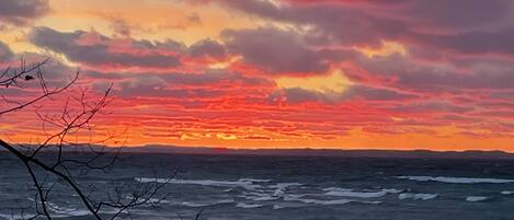 Ubicación a pie de playa, tumbonas y toallas de playa
