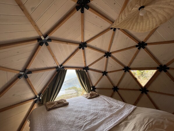 Design Room, Sea View | Water view