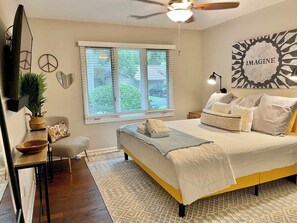 3 bedrooms, iron/ironing board, travel crib, free WiFi