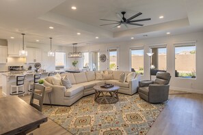 Smart TV, fireplace, DVD player