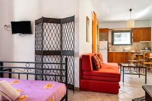 1 chambre, fer et planche à repasser, Wi-Fi gratuit, draps fournis