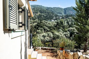 Property grounds - Holiday Accommodation "Alkionides Apartment 1" with pine forest overlook (Lefkada)