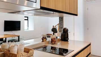 冰箱、微波炉、炉灶、茶具/咖啡用具