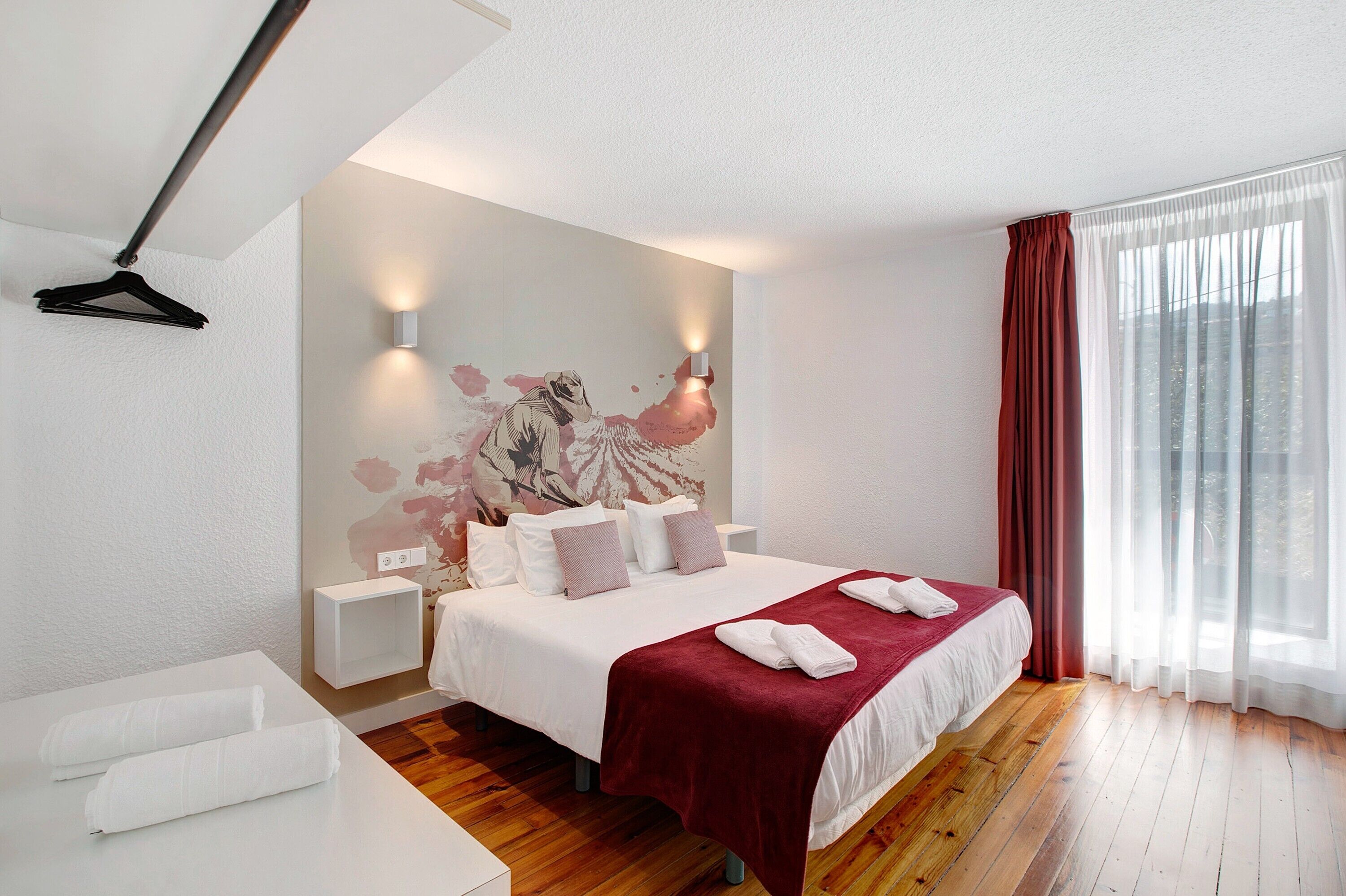 3 chambres, fer et planche à repasser, Wi-Fi gratuit, draps fournis