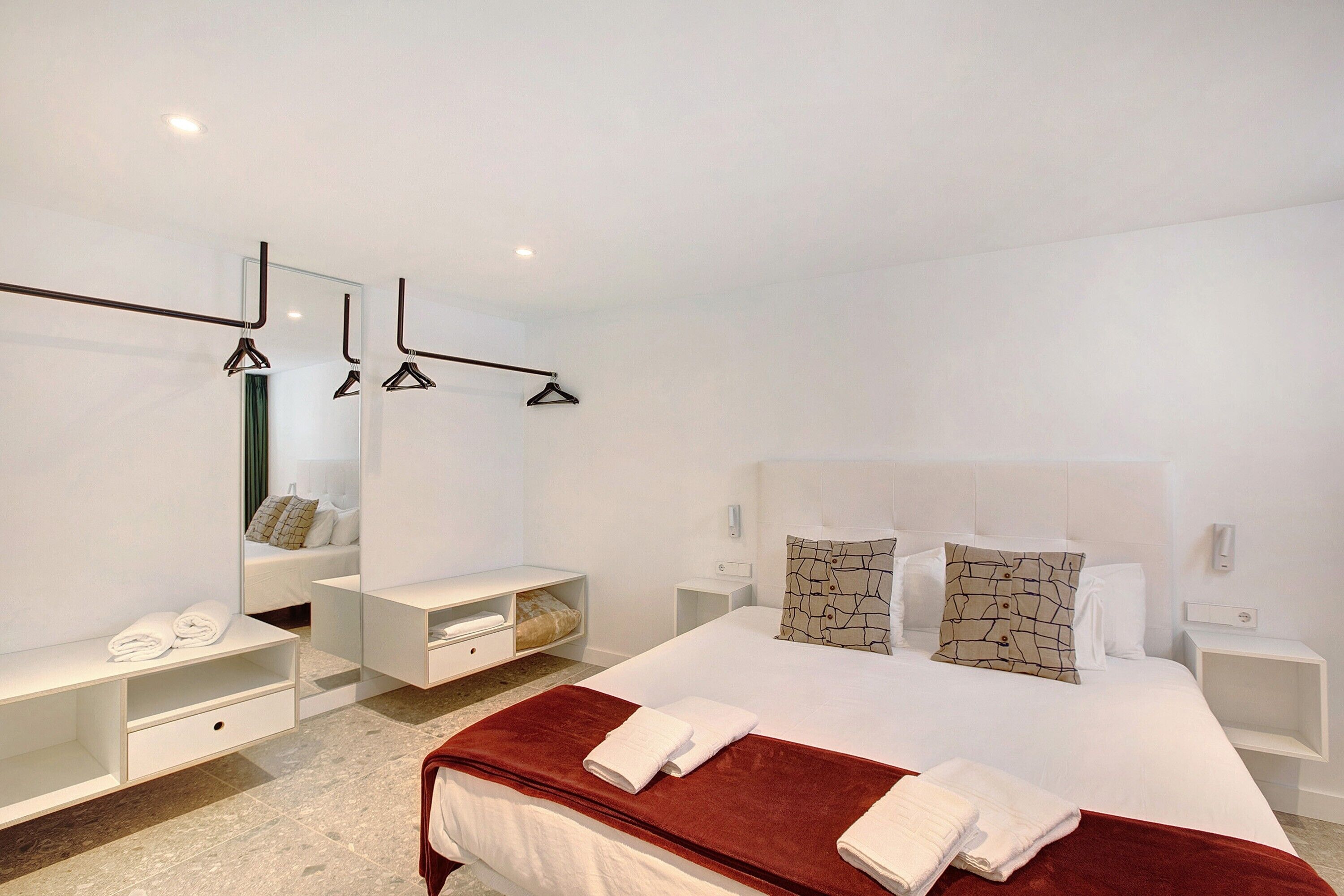 2 slaapkamers, een strijkplank/strijkijzer, gratis wifi, beddengoed