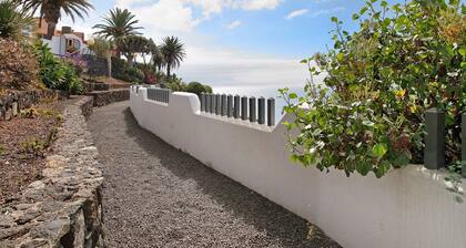 Vacation Home 'Linaje del Pago Negramol' with Sea View, Pool & Wi-Fi