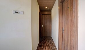 Lobby - New Harshita inn By Glitz Hotel  (Navi Mumbai)