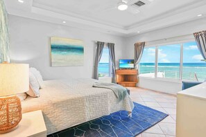 4 bedrooms, iron/ironing board, travel cot, free WiFi - Present Moment: Family Beach House w/Pool, Spa, Free Kayak + Kid’s Suite w/Xbox One (Grand Cayman)