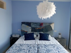 5 sovrum, skrivbord, resesäng och gratis wi-fi