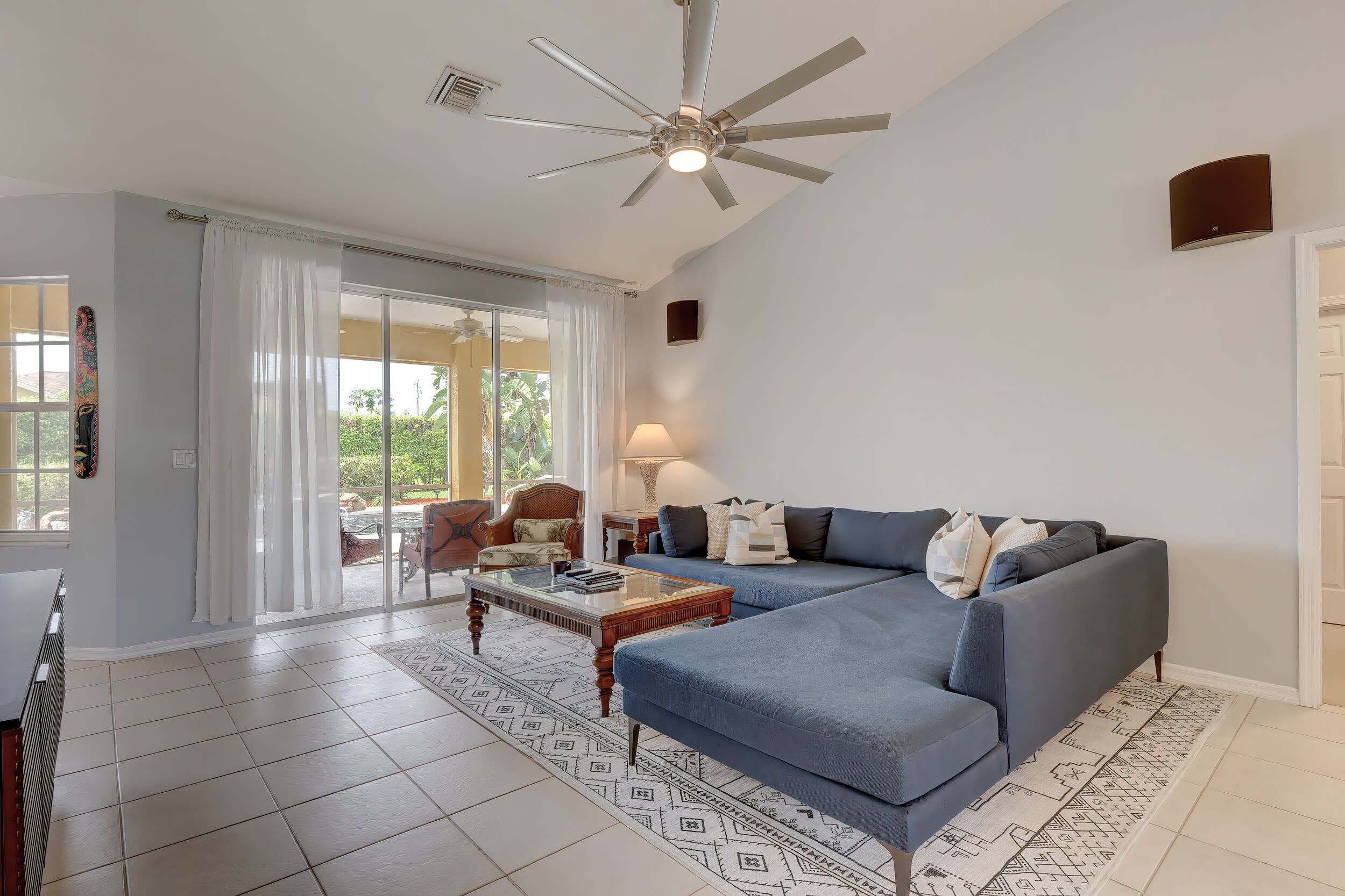 Ultimate Vacation Retreat With Poolside Paradise