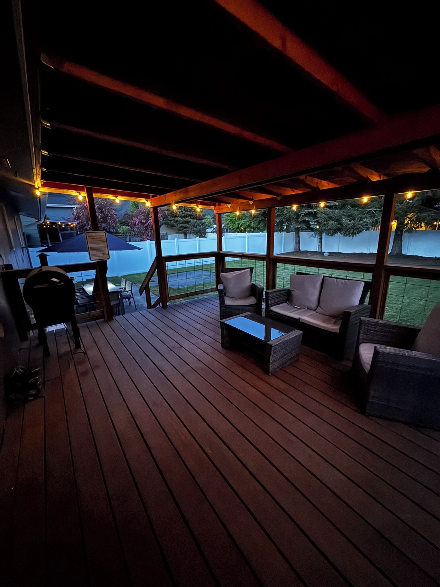 Outdoor dining