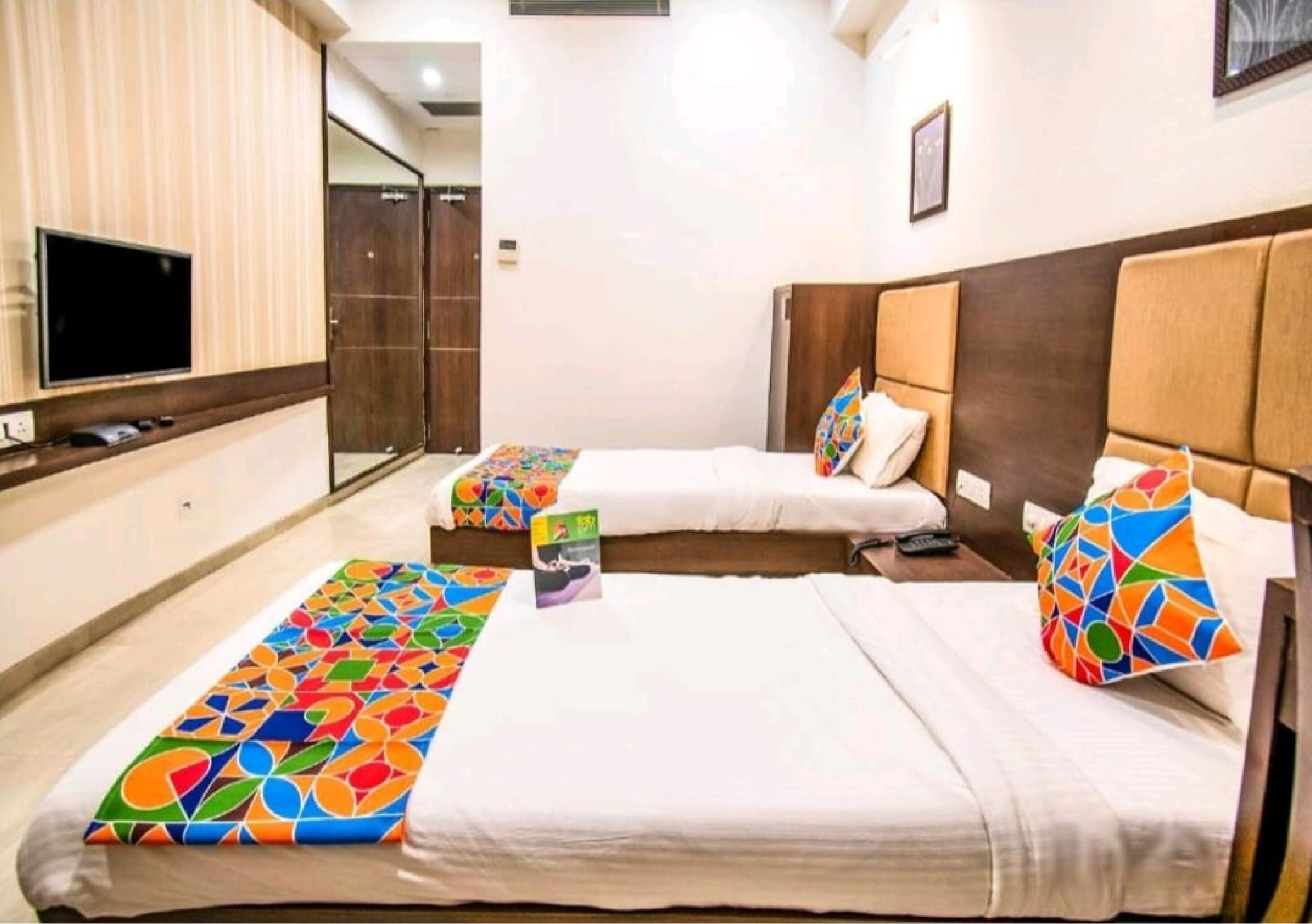 デラックス トリプルルーム | WiFi (無料)、ベッドシーツ