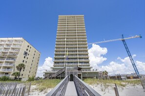 Exterior - Gulf Front Condo | Outdoor Pool | Liquid Life (Gulf Shores)