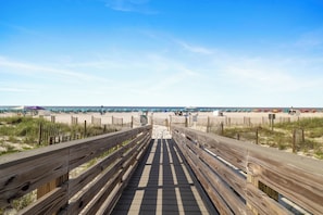 On the beach - The Colonnades 1002 by Liquid Life (Gulf Shores)