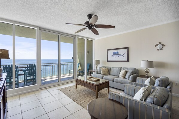 TV - Gulf Front Condo | Outdoor Pool | Liquid Life (Gulf Shores)
