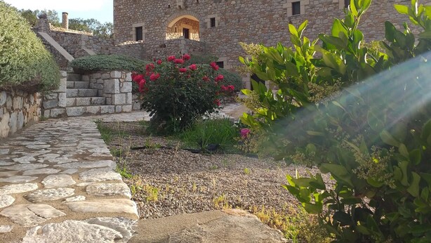Unclassified image, 1 of 97, button - FOCALION CASTLE LUXURY SUITES (East Mani)