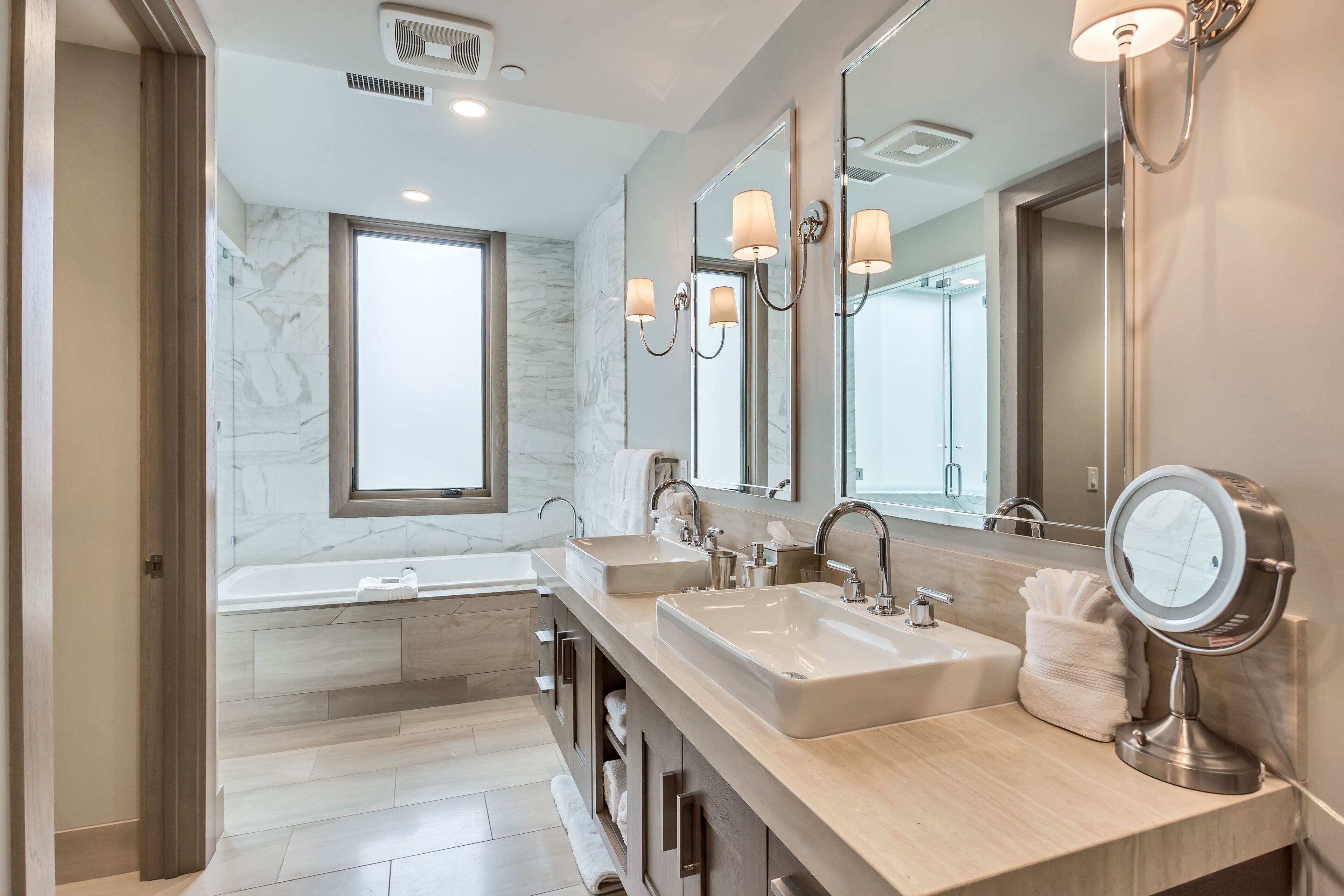 Platinum Two Bedroom 2 Apartment Hotel by Redawning