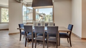 Suite, 3 kamar tidur | Dapur pribadi