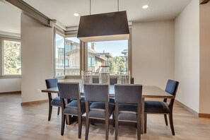 Private kitchen - Premium Three Bedroom 3 Apartment Hotel by RedAwning (Park City)