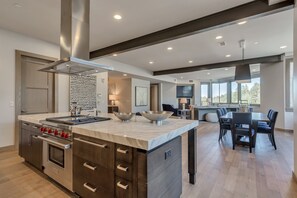 Suite, 3 Bedrooms | Private kitchen